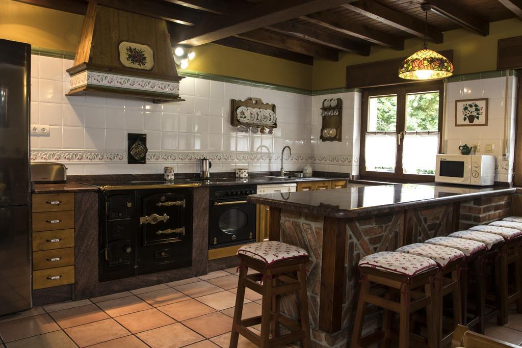 Casa Rural La Regoria Carrena de Cabrales Buitenkant foto